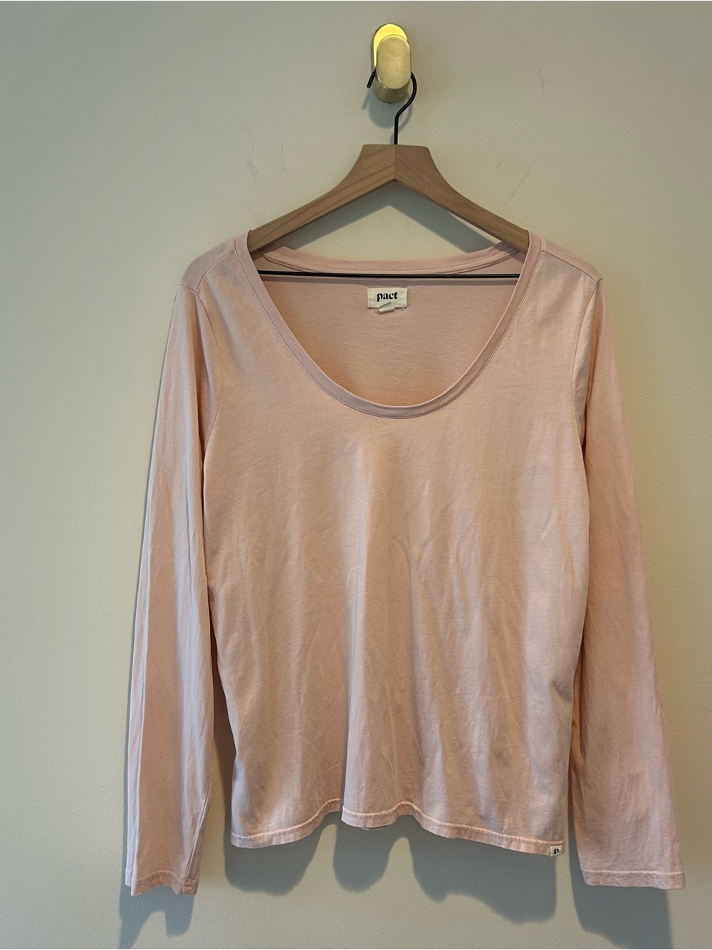 Pact Women’s Tee Light Pink Long Sleeve Scoop Neck Basic 100% Organic Cotton